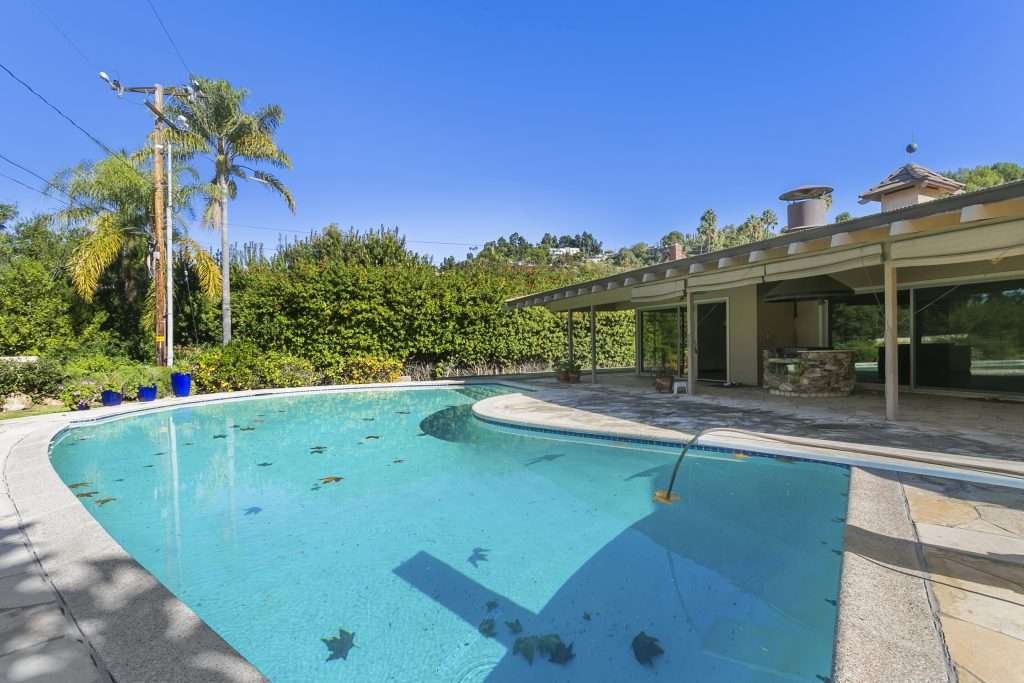 pool 2 - 1501 La Loma Dr, Santa Ana, CA 92705